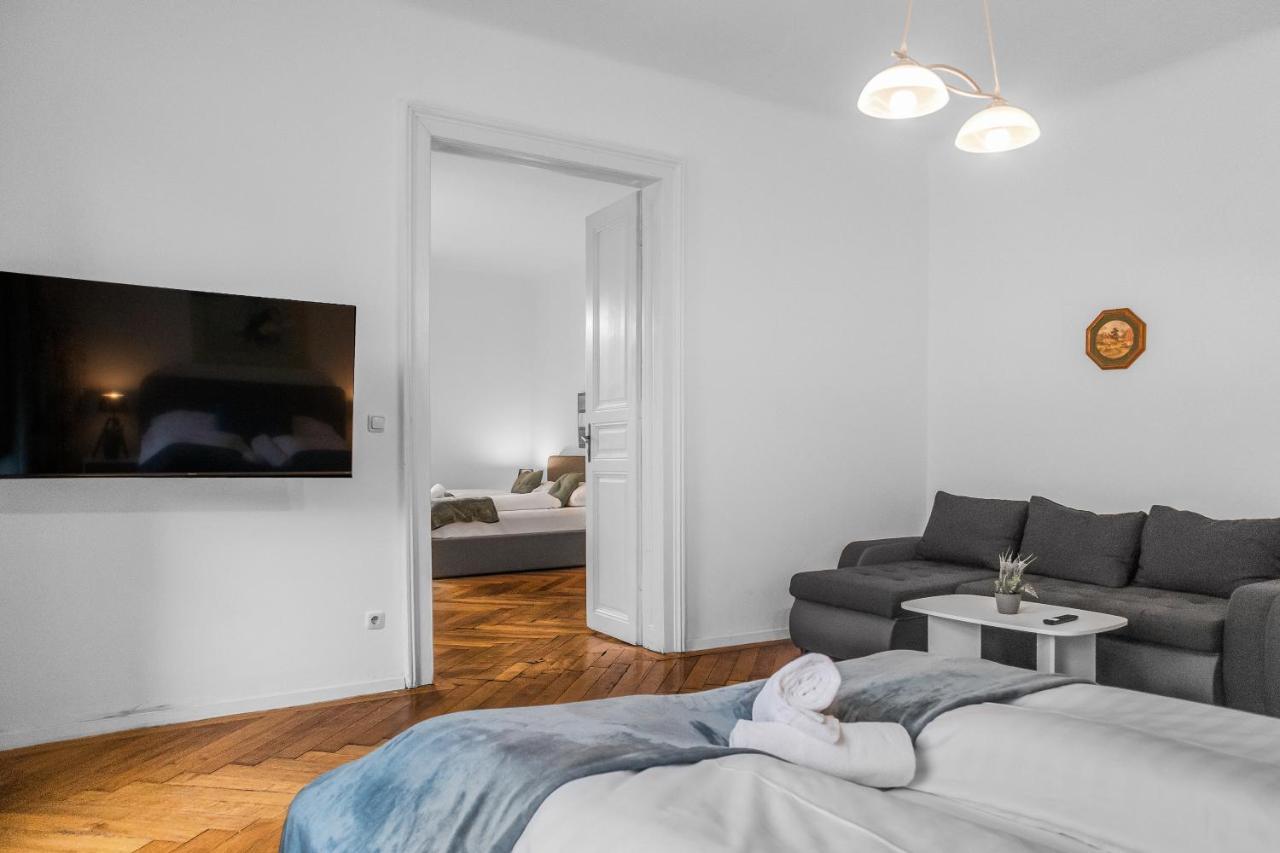 Roomy 2Br Apt. Near Akh -Perfect For Longstays ウィーン エクステリア 写真