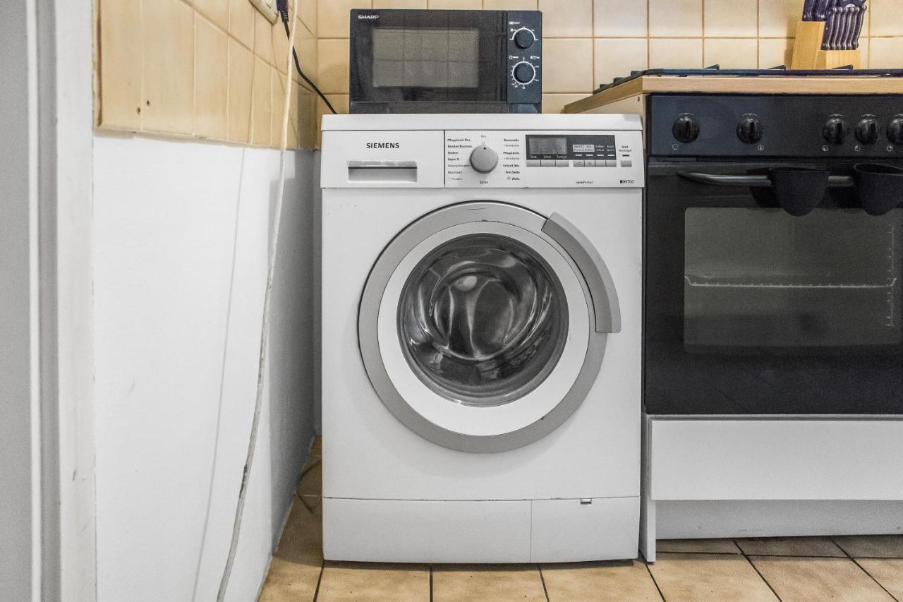 Roomy 2Br Apt. Near Akh -Perfect For Longstays ウィーン エクステリア 写真