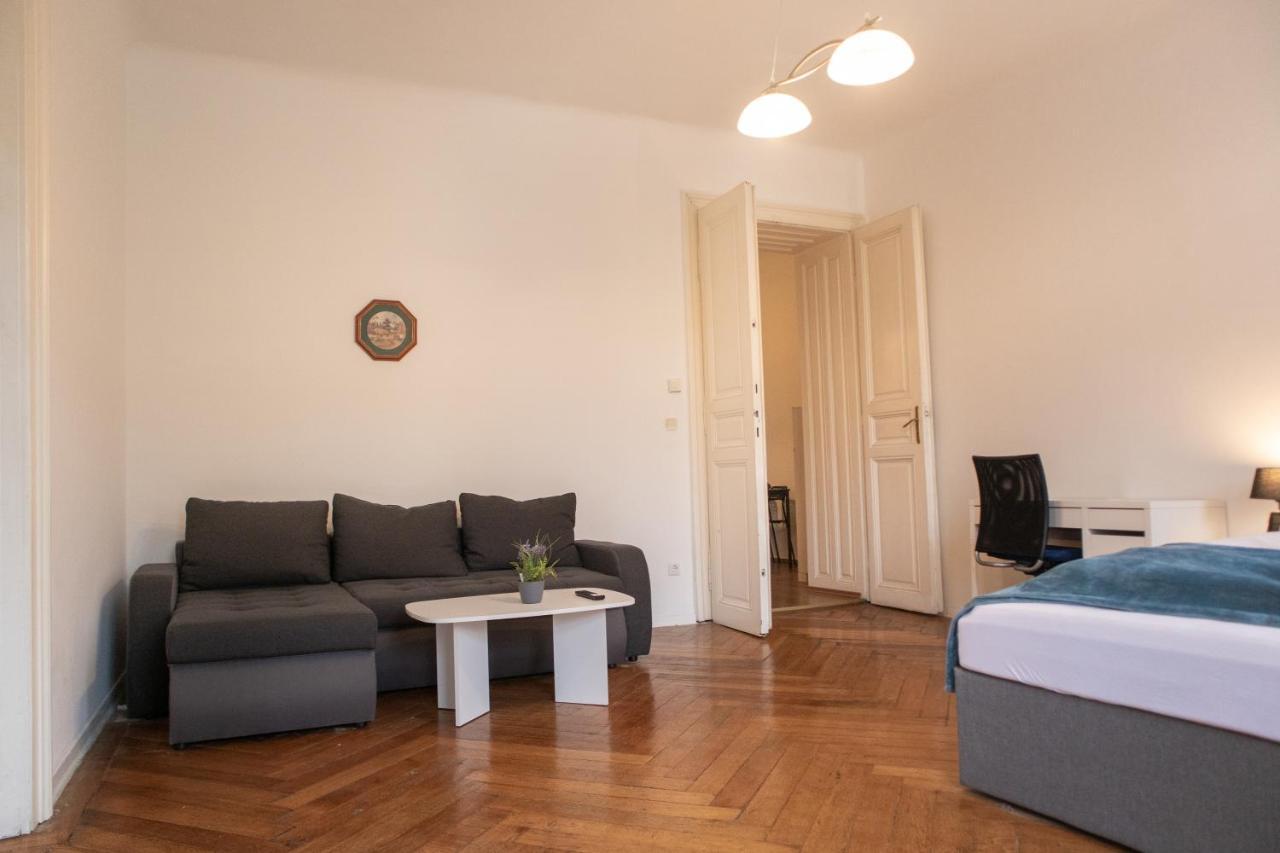 Roomy 2Br Apt. Near Akh -Perfect For Longstays ウィーン エクステリア 写真
